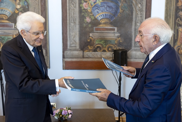 Il Presidente Sergio Mattarella riceve da Pasquale Stanzione, Presidente del Garante per la Protezione dei Dati Personali, la Relazione Annuale 2024