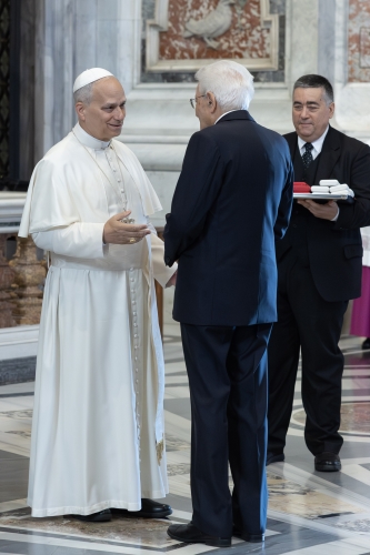 Il Presidente della Repubblica Sergio Mattarella con S.S. Leone XIV, in occasione della cerimonia di Canonizzazione dei Beati italiani Pier Giorgio Frassati e Carlo Acutis 
