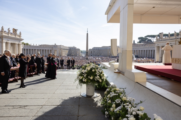 Il Presidente della Repubblica Sergio Mattarella in occasione della cerimonia di Canonizzazione dei Beati italiani Pier Giorgio Frassati e Carlo Acutis 
