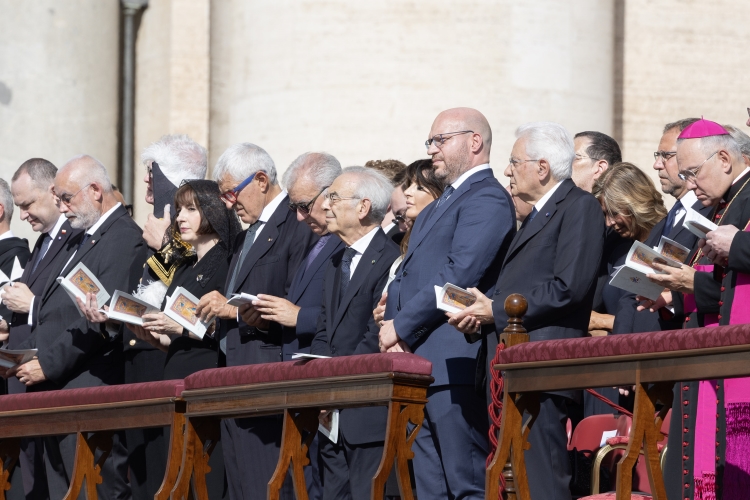 Il Presidente della Repubblica Sergio Mattarella in occasione della cerimonia di Canonizzazione dei Beati italiani Pier Giorgio Frassati e Carlo Acutis 
