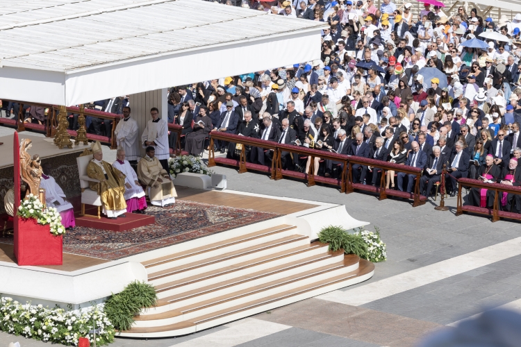 Il Presidente della Repubblica Sergio Mattarella in occasione della cerimonia di Canonizzazione dei Beati italiani Pier Giorgio Frassati e Carlo Acutis 
