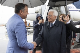 Il Presidente della Repubblica Sergio Mattarella all’aeroporto Jože Pučnik di Lubiana, dove è stato accolto dal Vice Premier e Ministro per gli sloveni all’estero, Matej Arčon, in occasione della visita Ufficiale nella Repubblica di Slovenia 