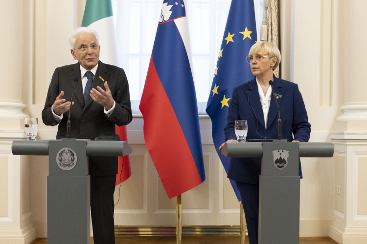 Il Presidente della Repubblica, Sergio Mattarella, con Nataša Pirc Musar durante la conferenza stampa, in occasione della Visita Ufficiale nella Repubblica di Slovenia  