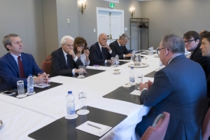 Il Presidente Sergio Mattarella con il Sottosegretario Benedetto Della Vedova 