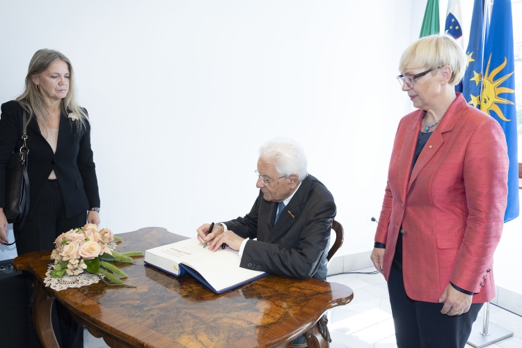 Il Presidente della Repubblica, Sergio Mattarella, con Nataša Pirc Musar, Presidente della Repubblica di Slovenia, a Palazzo Gravisi Buttorai, sede della Comunità Autogestita della Nazionalità Italiana di Capodistria
