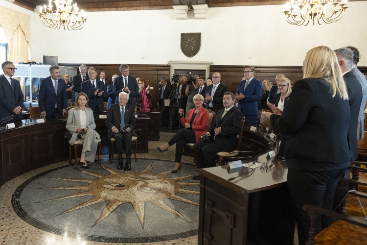 Il Presidente della Repubblica, Sergio Mattarella, a Palazzo Pretorio, partecipa alla Riunione solenne del Consiglio comunale di Capodistria 
