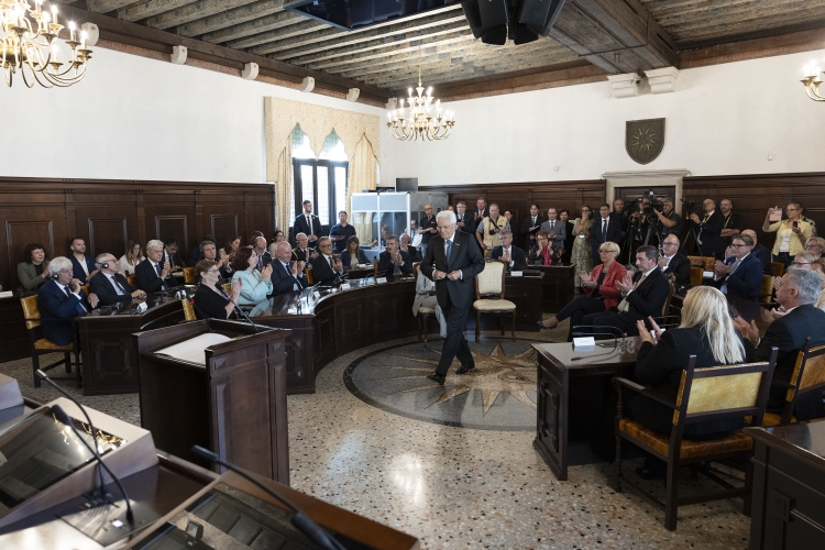 Il Presidente della Repubblica, Sergio Mattarella, a Palazzo Pretorio, partecipa alla Riunione solenne del Consiglio comunale di Capodistria 
