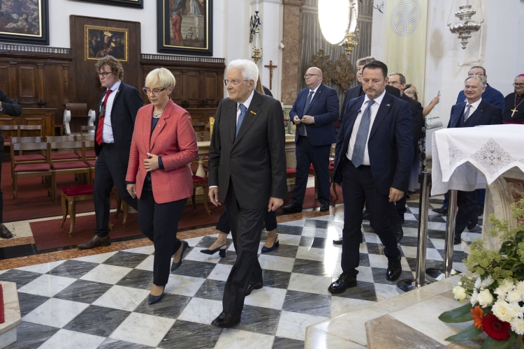 Il Presidente della Repubblica Sergio Mattarella visita la Cattedrale dell’Assunta e di San Nazario 
