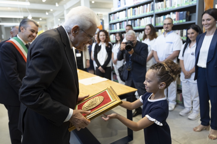 Il Presidente della Repubblica Sergio Mattarella visita la Biblioteca Comunale di Colleferro
