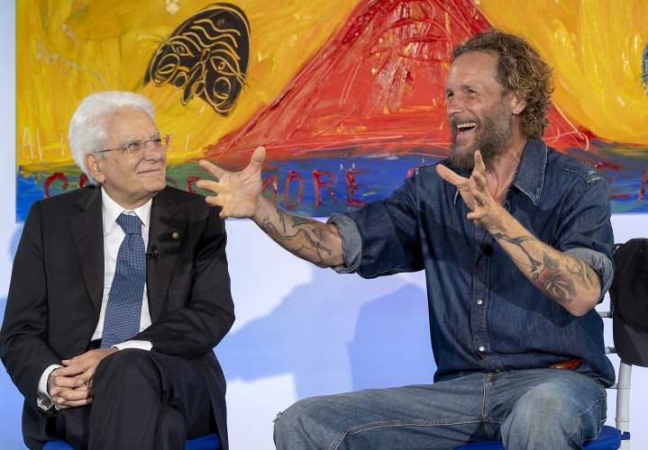  Il Presidente Mattarella con Jovanotti a Nisida in occasione della cerimonia di inaugurazione dell’anno scolastico 2025-2026