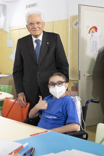 Il Presidente Mattarella all'Ospedale pediatrico Santobono-Pausilipon, in occasione della cerimonia di inaugurazione dell’anno scolastico 2025-2026 
