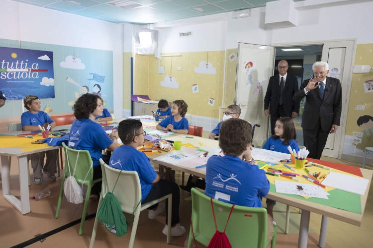 Il Presidente  Mattarella all'Ospedale pediatrico Santobono-Pausilipon, in occasione della cerimonia di inaugurazione dell’anno scolastico 2025-2026 
