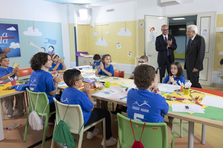 Il Presidente Mattarella all'Ospedale pediatrico Santobono-Pausilipon, in occasione della cerimonia di inaugurazione dell’anno scolastico 2025-2026 
