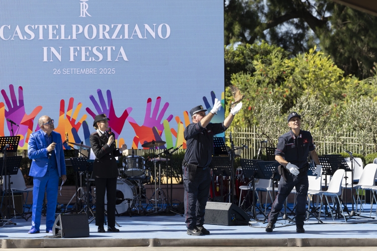 Un momento della cerimonia di chiusura delle iniziative a carattere sociale