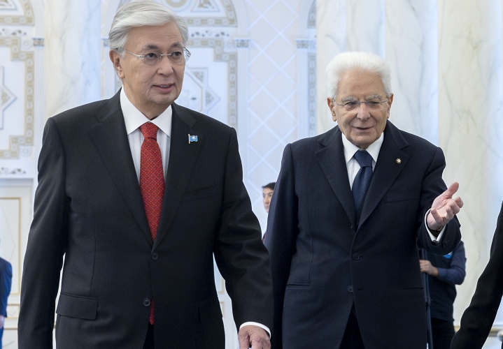 Il Presidente della Repubblica Sergio Mattarella con il Presidente della Repubblica del Kazakhstan, Kassym-Jomart Tokayev, in occasione della visita ufficiale in Kazakhstan