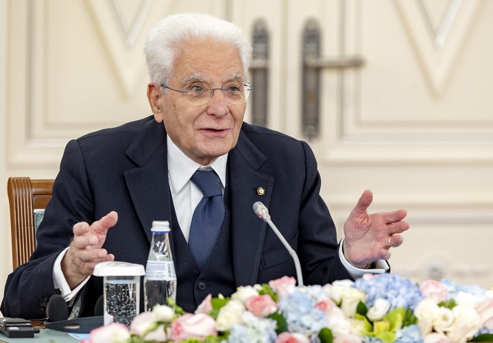  Il Presidente della Repubblica Sergio Mattarella e il Presidente della Repubblica del Kazakhstan, Kassym-Jomart Tokayev, nel corso dei colloqui allargati alle rispettive delegazioni