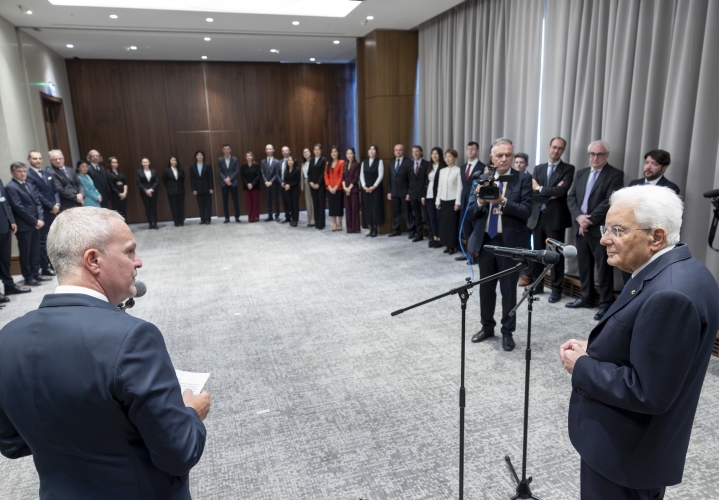 Il Presidente della Repubblica Sergio Mattarella nel corso dell'incontro con il personale dell'Ambasciata e altre Istituzioni italiane in Kazakhstan
