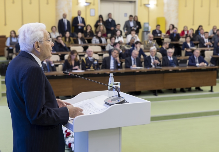 Il Presidente della Repubblica Sergio Mattarella rivolge il suo indirizzo di saluto in occasione della visita all'Accademia Nazionale per la Pubblica Amministrazione