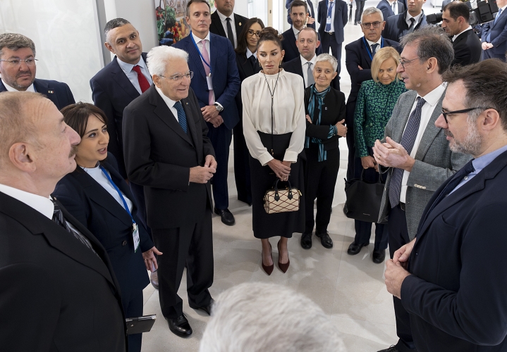 Il Presidente della Repubblica Sergio Mattarella con il Presidente della Repubblica dell'Azerbaigian Ilham Aliyev, all'Università ADA - Azerbaijan Diplomatic Academy