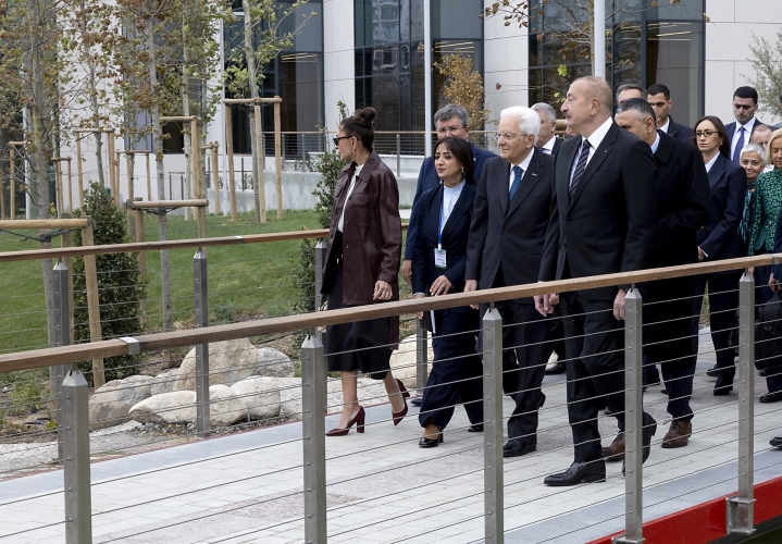 Il Presidente della Repubblica Sergio Mattarella con il Presidente della Repubblica dell'Azerbaigian Ilham Aliyev, all'Università ADA - Azerbaijan Diplomatic Academy