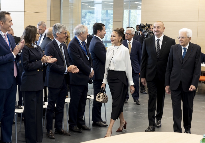 Il Presidente della Repubblica Sergio Mattarella con il Presidente della Repubblica dell'Azerbaigian Ilham Aliyev, all'Università ADA - Azerbaijan Diplomatic Academy