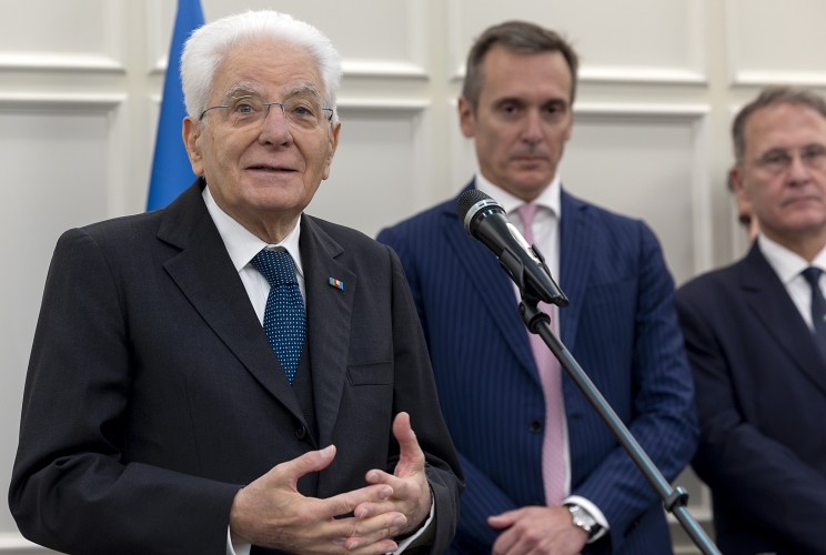 Il Presidente della Repubblica Sergio Mattarella nel corso dell'incontro con una rappresentanza della comunità italiana