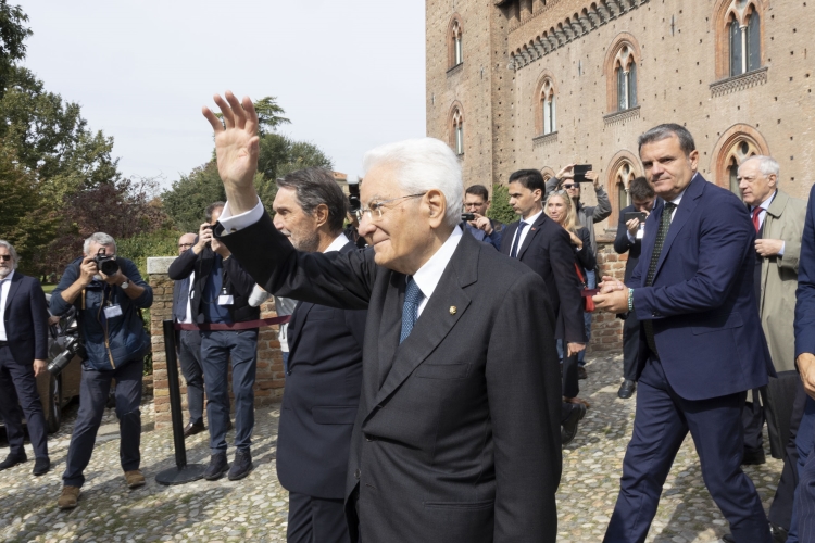 Il Presidente della Repubblica Sergio Mattarella a Pavia visita la mostra “Pavia 1525: le arti nel Rinascimento e gli arazzi della Battaglia”
