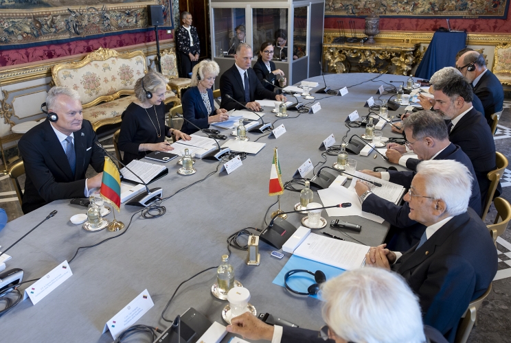 Il Presidente Sergio Mattarella e Gitanas Nauseda, Presidente della Repubblica di Lituania, in occasione dei colloqui