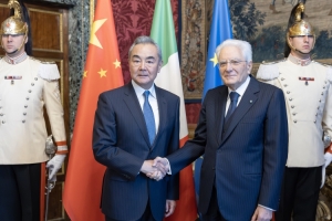 Il Presidente della Repubblica Sergio Mattarella incontra Wang Yi, Ministro degli Esteri della Repubblica Popolare Cinese e Direttore della Commissione per gli Affari Esteri del Comitato Centrale del Partito Comunista Cinese
