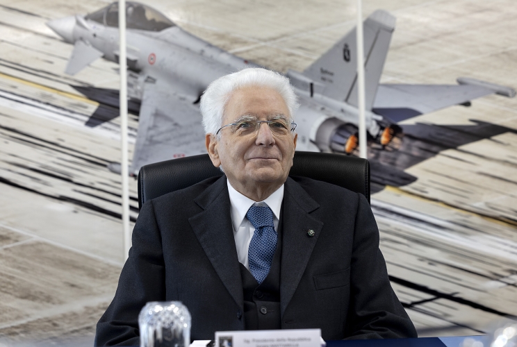 Il Presidente della Repubblica Sergio Mattarella nel corso del briefing di presentazione della Base Aerea di Ämari