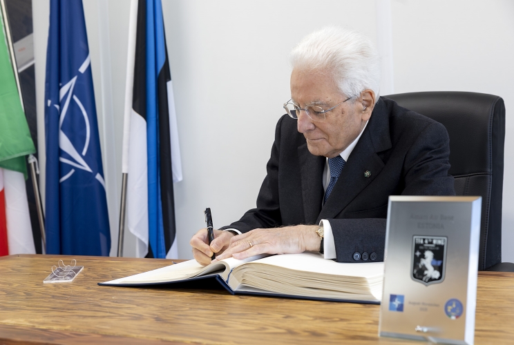 Il Presidente della Repubblica Sergio Mattarella in visita alla Base Aerea di Ämari