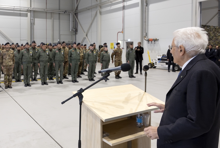 Il Presidente della Repubblica Sergio Mattarella rivolge il suo indirizzo di saluto in occasione dell'incontro con il contingente italiano della Task Force - 4° Stormo