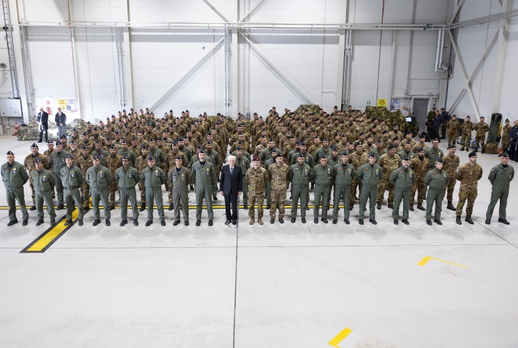 Il Presidente della Repubblica Sergio Mattarella in visita alla Base Aerea di Ämari