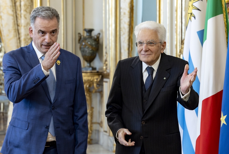 Il Presidente Sergio Mattarella con il Presidente della Repubblica Orientale dell’Uruguay, Yamandú Ramón Antonio Orsi Martínez
