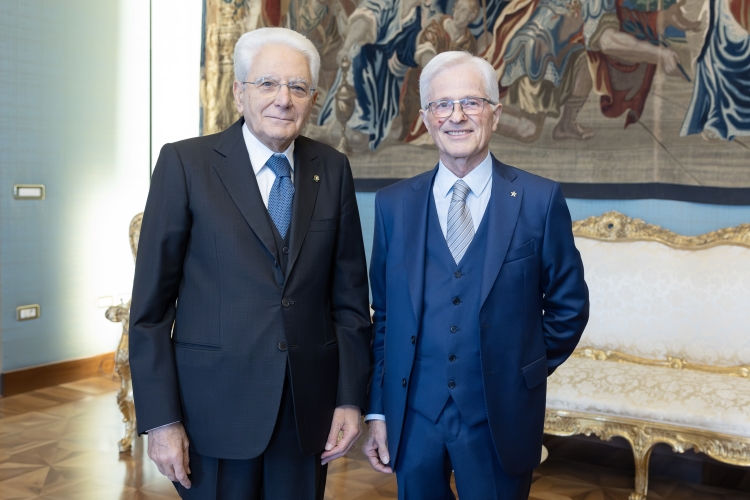 Il Presidente della Repubblica Sergio Mattarella con Giovati, Presidente della Federazione Nazionale Maestri del Lavoro,  in occasione della Cerimonia, di consegna delle Stelle al Merito del Lavoro per l’anno 2025  
