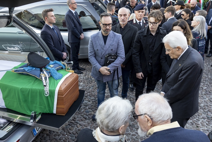 Il Presidente della Repubblica Sergio Mattarella alle esequie di Stato del Sottotenente Marco Piffari, del Maresciallo Valerio Daprà e dell'Appuntato scelto Davide Bernardello
