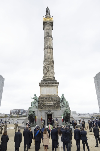 Il Presidente Mattarella depone una corona al Monumento della Tomba del Milite Ignoto, in occasione della Visita di Stato nel Regno del Belgio