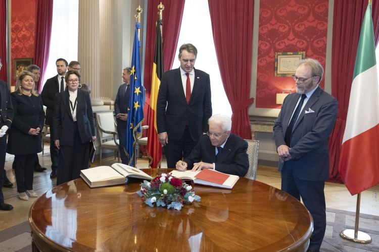 Il Presidente Mattarella, al Palazzo della Nazione, sede del Parlamento Federale, incontra alcuni membri del Senato e della Camera dei Rappresentanti