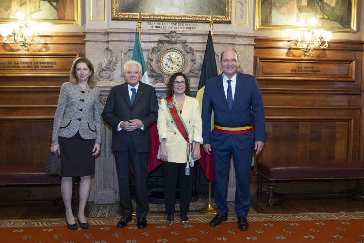 Il Presidente della Repubblica Sergio Mattarella al Municipio di Bruxelles, incontra il Sindaco