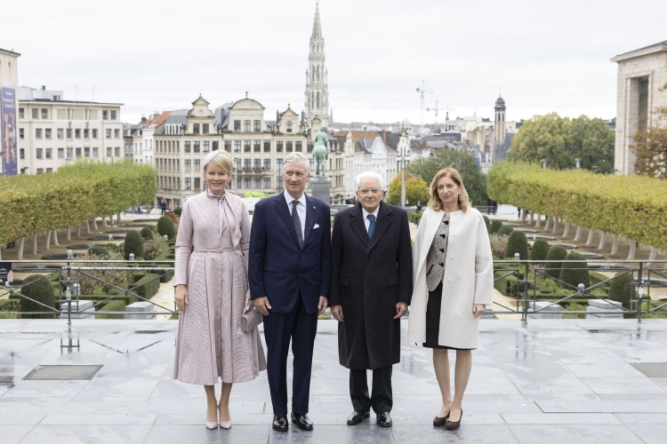 Il Presidente della Repubblica Sergio Mattarella e la Sig.ra Laura con Sua Maestà il Re dei Belgi Filippo e Sua Maestà la Regina Mathilde, alla Biblioteca Reale