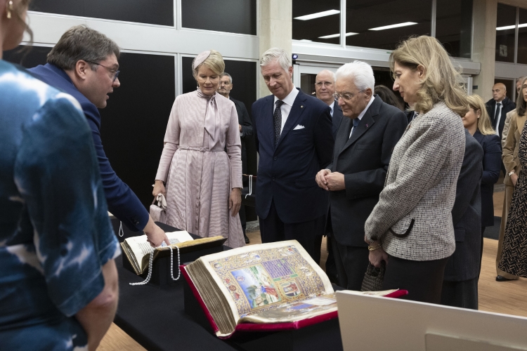 Il Presidente della Repubblica Sergio Mattarella e la Sig.ra Laura con Sua Maestà il Re dei Belgi Filippo e Sua Maestà la Regina Mathilde, alla Biblioteca Reale