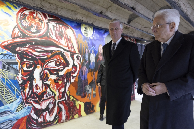 Il Presidente della Repubblica Sergio Mattarella e la Sig.ra Laura con Sua Maestà il Re dei Belgi Filippo e Sua Maestà la Regina Mathilde a Marcinelle – Bois du Cazier