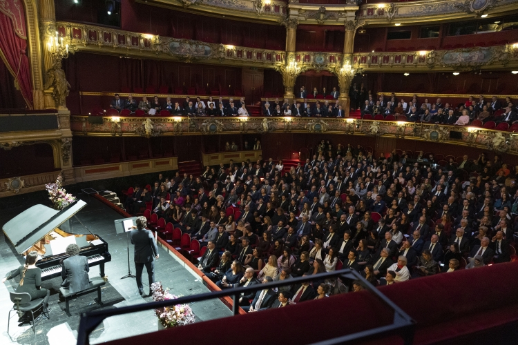Il Presidente della Repubblica Sergio Mattarella e la Sig.ra Laura al Teatro La Monnaie con Sua Maestà il Re dei Belgi Filippo e Sua Maestà la Regina Mathilde