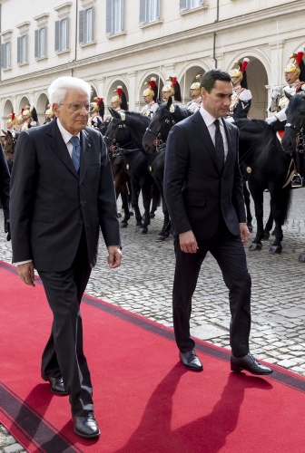 Il Presidente Sergio Mattarella e Serdar Berdimuhamedov, Presidente delTurkmenistan, ricevono gli onori militari