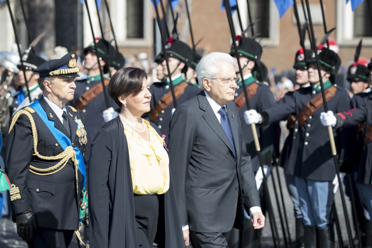 Il Presidente della Repubblica Sergio Mattarella con la Ministra delle Difesa, 