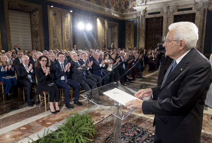 Il Presidente Sergio Mattarella rivolge il suo indirizzo di saluto in occasione dell'incontro con i Prefetti e i Consiglieri di nuova nomina