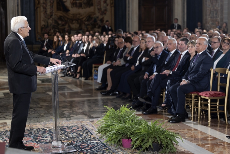 Il Presidente Sergio Mattarella rivolge il suo indirizzo di saluto in occasione dell'incontro con i Prefetti e i Consiglieri di nuova nomina