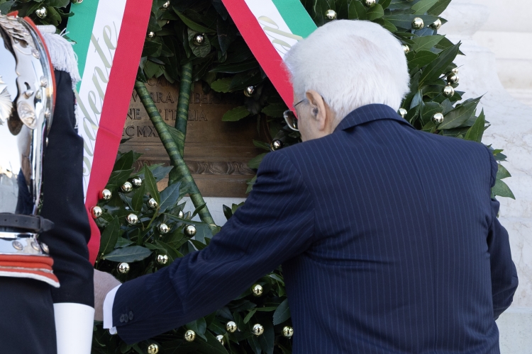 Il Presidente della Repubblica Sergio Mattarella in occasione della deposizione di una corona d’alloro sulla Tomba del Milite Ignoto nella ricorrenza della Giornata dell'Unità Nazionale e delle Forze Armate