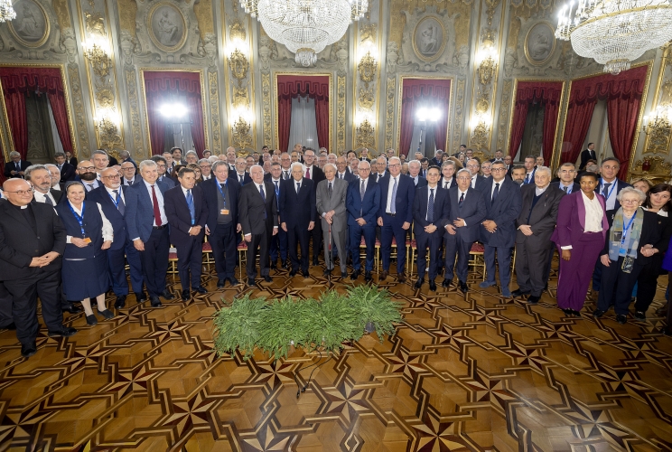 Il Presidente Sergio Mattarella al termine dell'incontro con una rappresentanza dell’Unione nazionale istituzioni e iniziative di assistenza sociale – UNEBA
