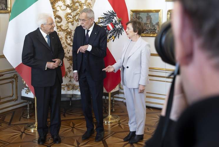 Il Presidente della Repubblica Sergio Mattarella con il Presidente della Repubblica Federale d'Austria Alexzander Van der Bellen, a Palazzo Hofburg